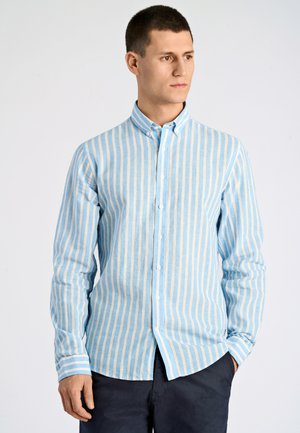 Camicia a righe blu chiaro e crema con colletto, maniche lunghe e orlo dritto, realizzata in un tessuto traspirante.
