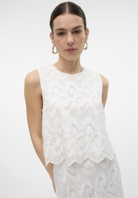 Vero Moda VMHANNE SHORT - Felső - snow white