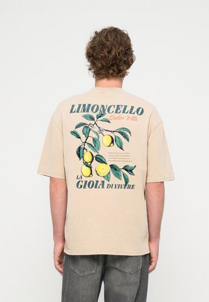 Pier One by Zalando, - T-shirt z nadrukiem