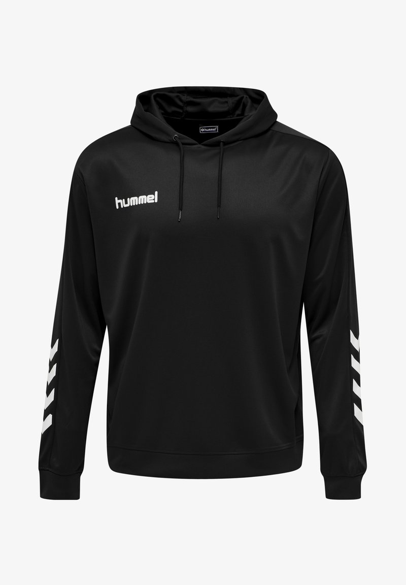 Schwarzer Kapuzenpullover aus glattem Material. Mit einem Logo auf der Vorderseite, verstellbarem Kordelzug und weißen Chevron-Akzenten an den Ärmeln.