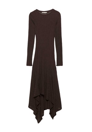 ASYMMETRIC HEM - MIDI - Strikkjoler - brown
