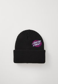 Svart ribbestrikket lue med brettet kant og fargerik brodert "Santa Cruz"-logo på fronten. Myk tekstur, medium tykkelse.
