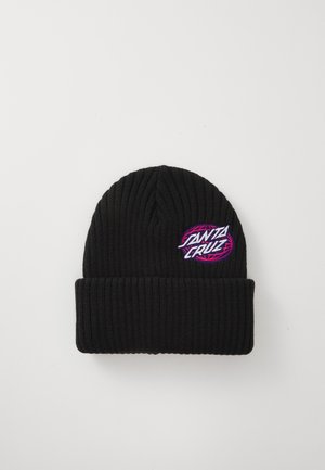 Zwarte geribbelde gebreide beanie met een omgeslagen boord en een kleurrijk geborduurd "Santa Cruz" logo aan de voorkant. Zachte textuur, gemiddelde dikte.
