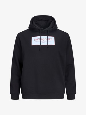 Czarna bluza z kapturem z przednimi sznurkami oraz białym prostokątnym logo z napisem "JACK & JONES Creative Dept. Copenhagen ©1990" w czerwonym kolorze.