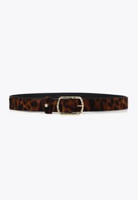 Zebra-print riem in bruin en zwart, gemaakt van suede. Heeft een rechthoekige, gouden metalen gesp met een gestructureerde rand.