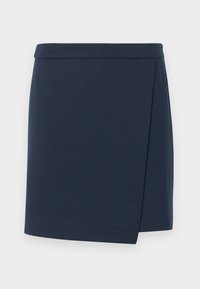 Επιλέχθηκε, navy blazer