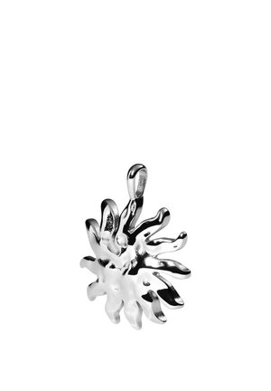 Silberner Anhänger in Form eines abstrakten Sonnenstrahls mit unregelmäßigen, glänzenden Strahlen und einer Öse zum Befestigen an einer Kette oder Halskette.