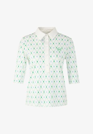 Weißes Polohemd mit Herzmuster in Grün und Hellblau, Dreiviertelärmeln, weißem Kragen und kleinem grünem runden Logo auf der Brust.