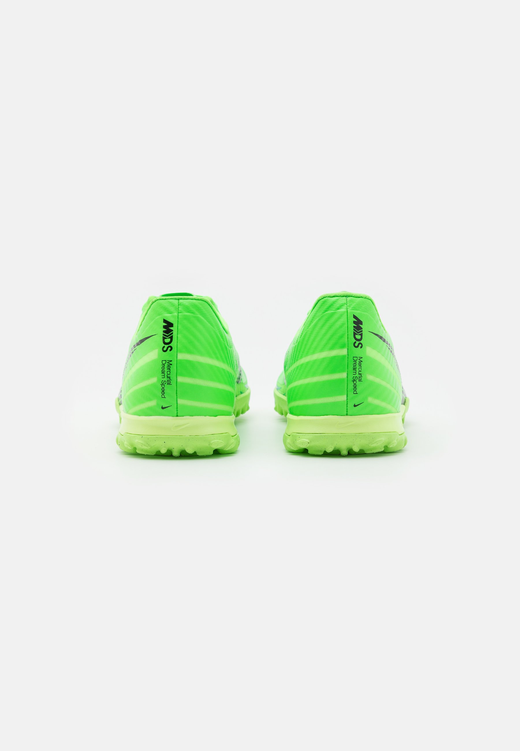 nike dream speed mercurial astro turf