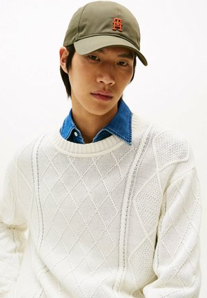 CONTRAST MONOGRAM BASEBALL  - Cap - battle green