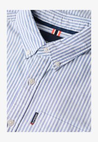 Niet geselecteerd, azure blue stripe oxford