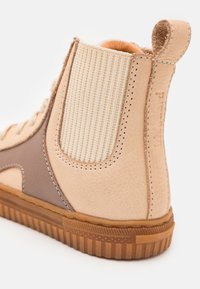 Bisgaard MALEK - Zapatillas altas - creme