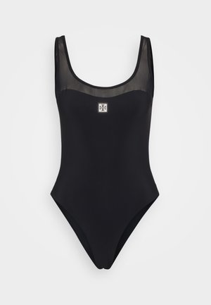 Schwarzer Einteiler-Badeanzug mit transparenten Mesh-Trägern und einem Logo-Detail auf der Brust. Glatte Textur und ein hoch geschnittenes Bein-Design.