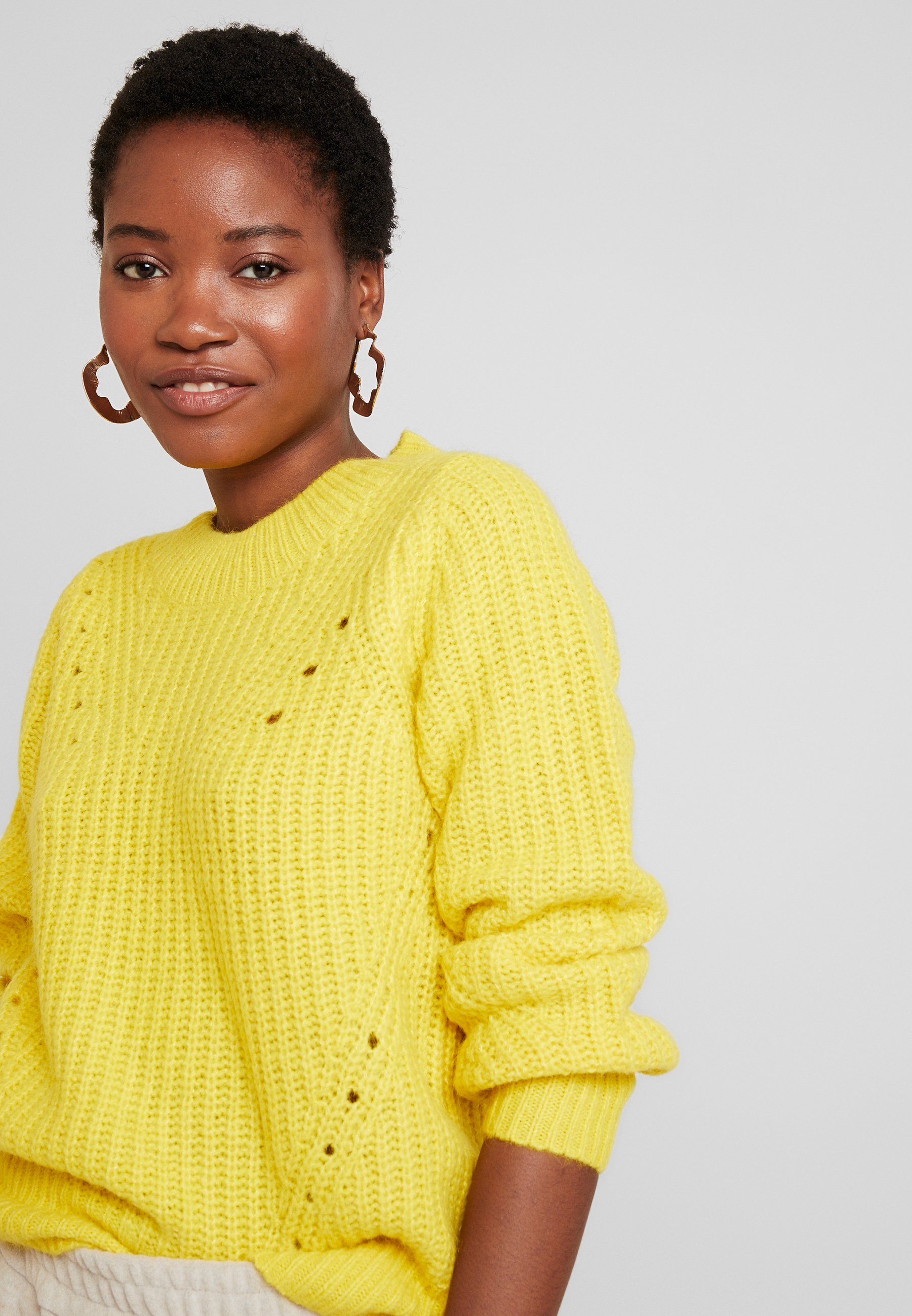 gap yellow jumper