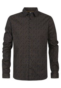 Camisa de manga larga abotonada en azul marino con un patrón geométrico marrón. Cuenta con un collar clásico y cierre frontal con botones. Textura de tela suave.