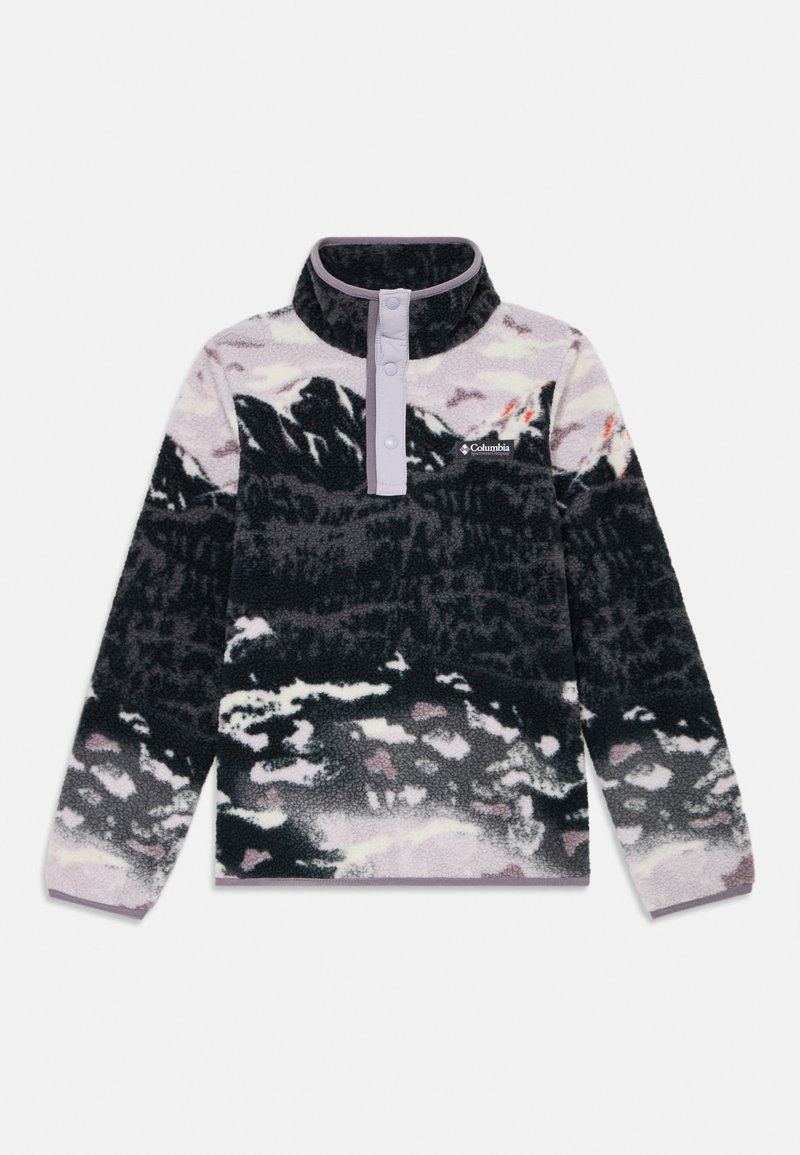Pullover in pile con patta a bottoni a pressione, colletto alto e motivo paesaggio montano nei toni del nero, grigio e viola chiaro.