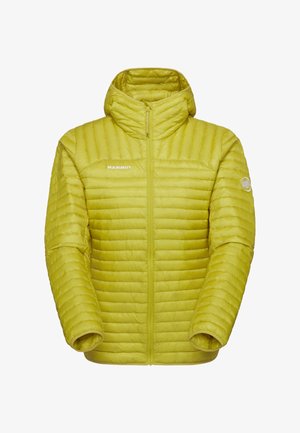 Lysegrøn quiltet jakke med hætte, hel lynlås foran og Mammut-logo på bryst og ærme.