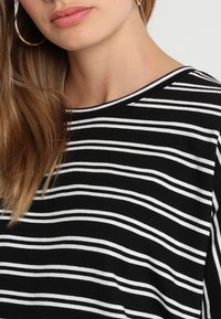 Monki Strickpullover - black
