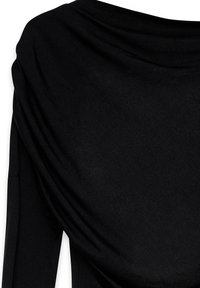 Zwarte, gedrapeerde top van zachte, rekbare stof met een gladde textuur, brede halslijn en lange mouwen, wat zorgt voor een ontspannen silhouet.