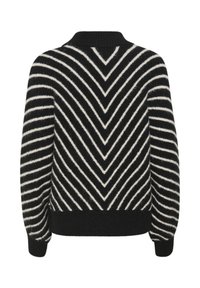 Maglione a righe bianco e nero con un motivo a zigzag, texture morbida, colletto e polsini a coste, e una vestibilità rilassata.
