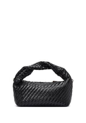 Sac à main en cuir noir tressé avec une poignée torsadée, de forme rectangulaire et une fermeture éclair sur le dessus.