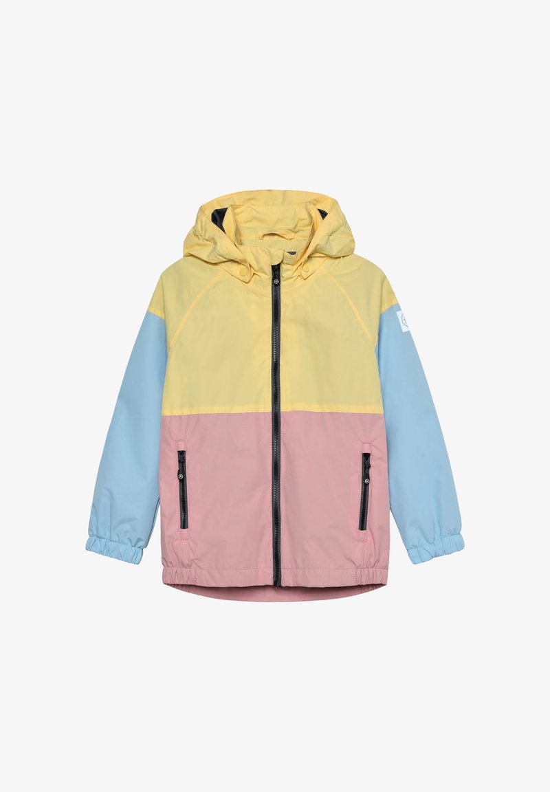 Letvægtsjakke med hætte, der har gule, pink og blå paneler. Indeholder en lynlås foran og to sidelommer med sorte accenter.