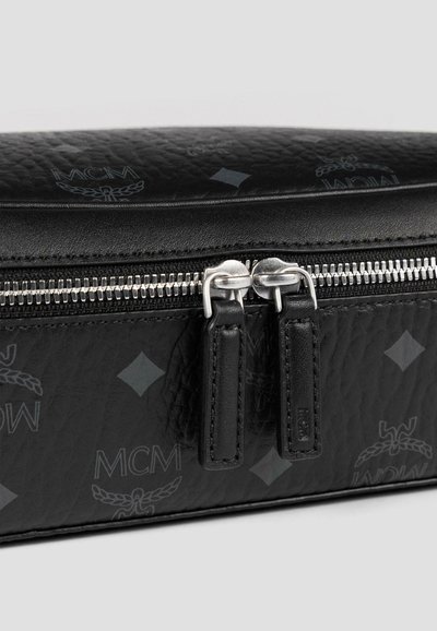 MCM OTTOMAR IN  VISETOS - Toilettas - black