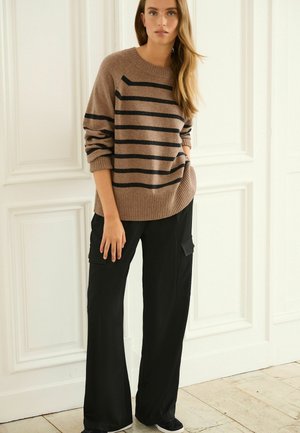 CREW NECK - Jumper - camel brown stripe