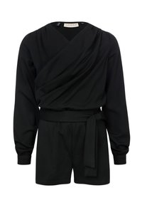 Zwarte romper met een wikkelstijl aan de voorkant, lange mouwen en een strik taille. Gemaakt van een gladde stof met een comfortabele pasvorm en shorts.
