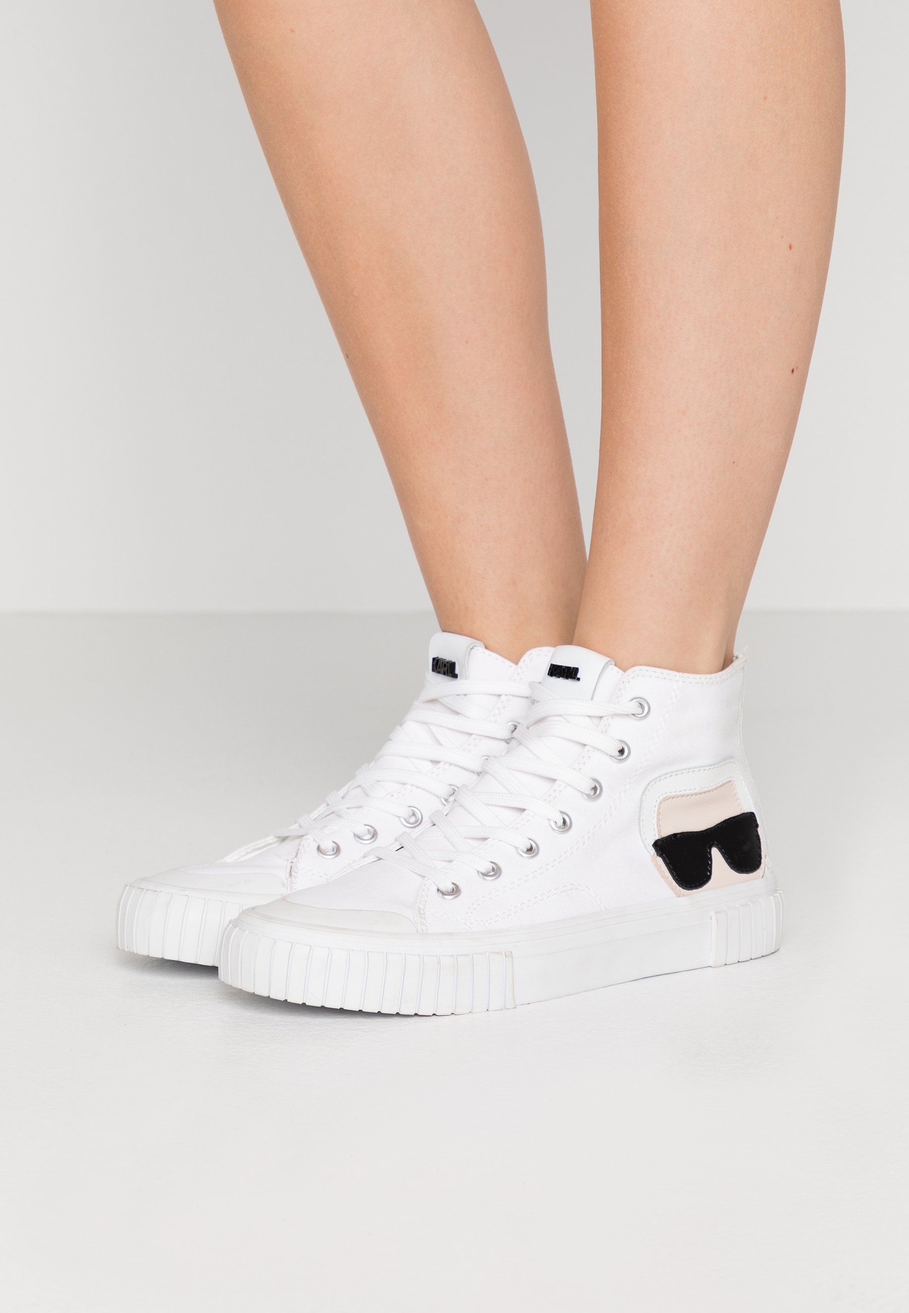 KARL LAGERFELD KAMPUS IKONIC LACE Høye joggesko white KARL LAGERFELD KAMPUS LEGEND Høye joggesko black