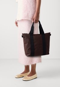 Rains TOTE BAG MINI UNISEX - Shoppingveske - frame