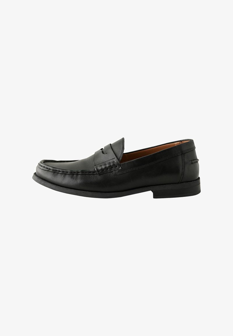 Schwarze Lederloafers mit glatter Oberfläche, abgerundetem Zehenbereich, handgestochener Detailarbeit und einer niedrigen Gummisohle. Klassisches und vielseitiges Design.