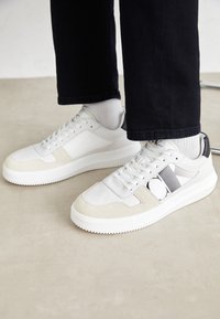 CHUNKY CUP LACE UP  - Zapatillas - bright white/black