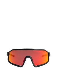 Športové slnečné okuliare s čiernym rámom a veľkými červenými gradientnými šošovkami. Vyznačujú sa geometrickým tvarom a ľahkým dizajnom pre atletické použitie.