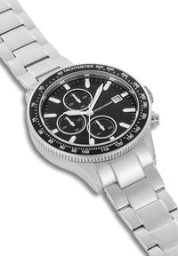 Orologio in acciaio inox argentato con quadrante nero, tre sottoquadranti, lunetta tachimetrica e bracciale in metallo. Include la visualizzazione della data alle 3.