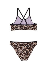 Bikini w panterkę z topem wykończonym czarną lamówką i krzyżującymi się ramiączkami oraz dopasowanym dołem. Materiał jest miękki i elastyczny.