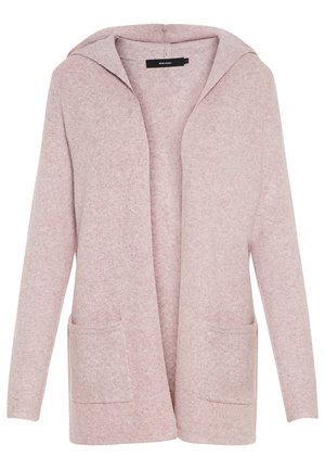 Lyserød strikket cardigan med hætte, lange ærmer, åben front og to frontlommer, der har en blød tekstur og et afslappet design.