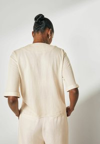 Next SHORT SLEEVE  - REGULAR FIT - Blazer - neutral white stripe