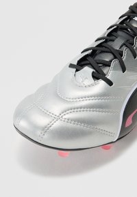 Thumbnail Image 9