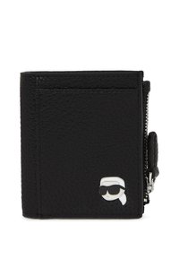 Portefeuille en cuir noir avec une surface texturée, doté d'une fermeture éclair, de poches pour cartes et d'un accent logo en cartoon de couleur argentée.