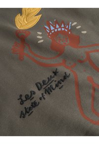 Les Deux LUCA - Pusa - brown