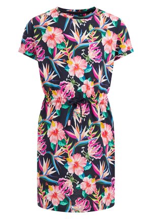 Kortærmet kjole med snøre i taljen og et levende pink, lilla og orange tropisk blomsterprint på mørk baggrund.