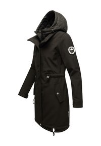 Parka longue noire avec capuche matelassée, taille ajustable, poches à rabat à boutons, et un patch circulaire sur le haut du bras.