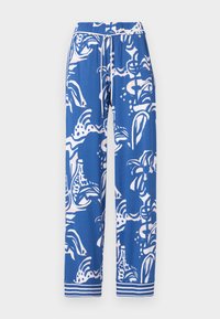 Blauwe broek met een bloemenpatroon in wit en lichtroze. Voorzien van een elastische tailleband en een trekkoord. Aangekleed met gestreepte boorden.