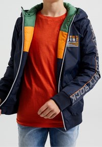 WE Fashion REVERSIBLE JAS MET COLOURBLOCK - Tunn jacka - green