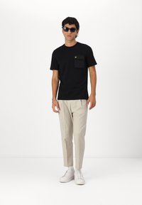 DRYKORN CHASY - Chino - brown