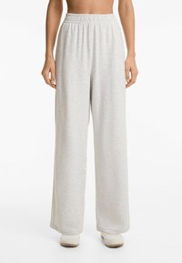 OYSHO - SOFT TOUCH RIB DETAIL WIDE-LEG - Jogginghose - mottled light grey Thumbnail-Bild 1