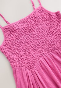 Unausgewählt, bright pink