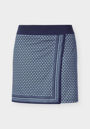 Marineblå skjørt med lyseblått blomstertrykk og stripet kant, med omslagsdesign og bred midjebånd.