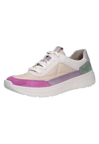 Sneaker aus einer Kombination von weißen, rosa, lavendelfarbenen und grünen Wildleder- sowie Leder-Materialien, mit einem strukturierten Mesh-Obermaterial und dicker Gummisohle.